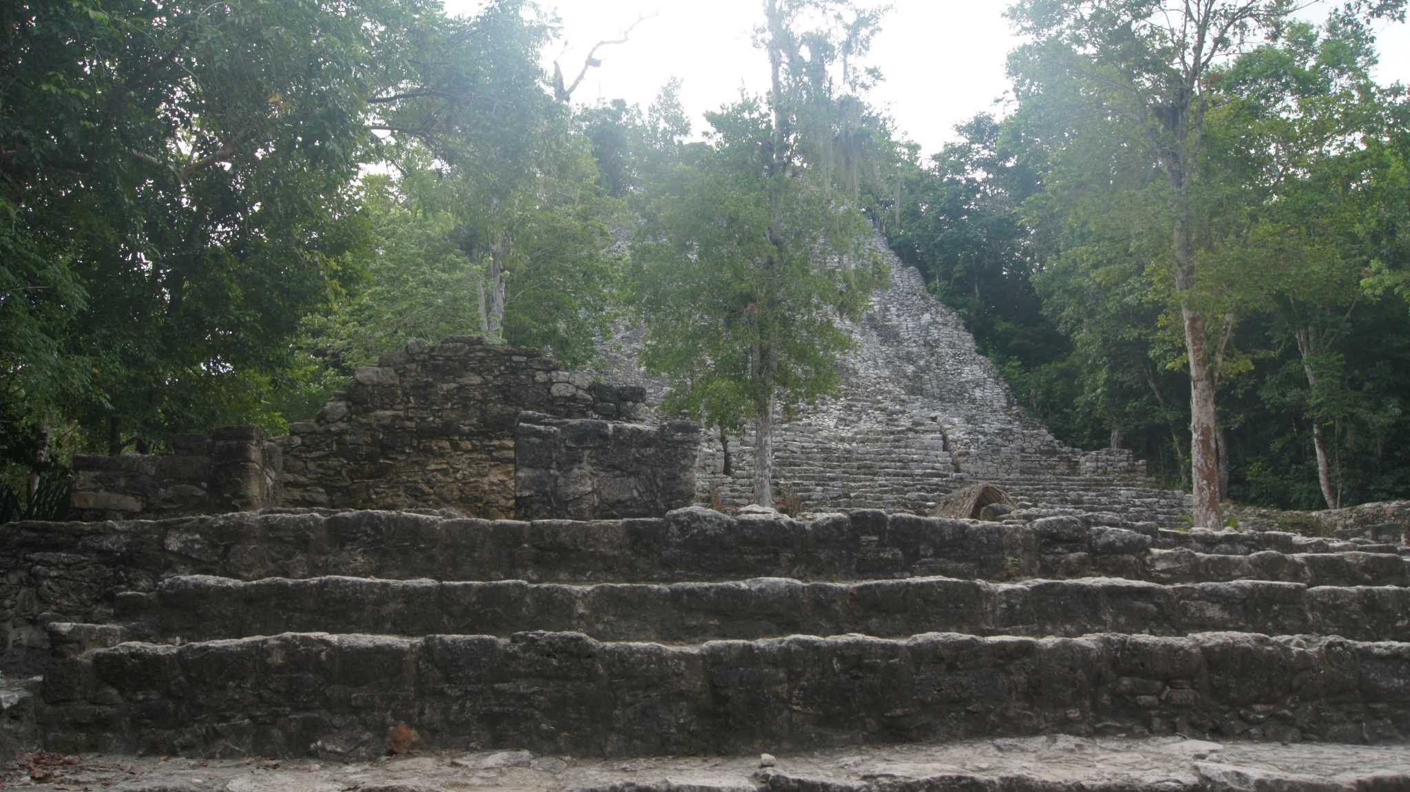 Руины пирамид Коба. История мексиканских пирамид.Coba pyramids ruins - Indian Jones style 